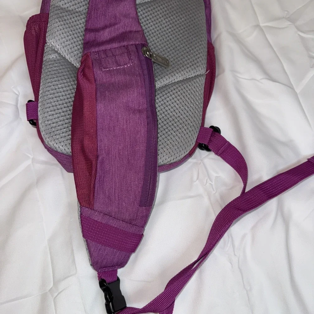 Nevo Rhino Sling Crossbody Bag Back Pack Backpack New W/O Tags Purple or Pink